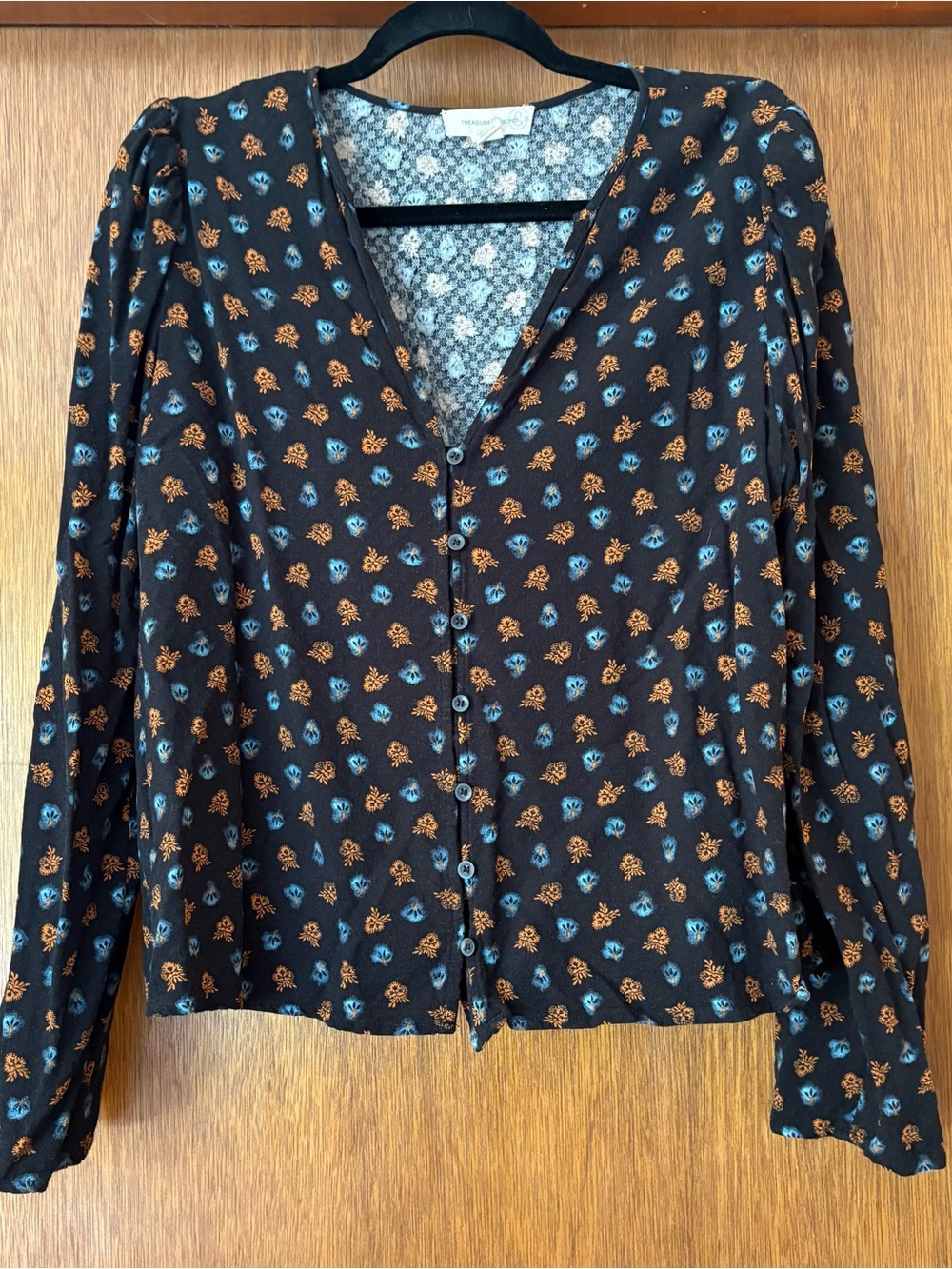 Treasure & Bond Black Button-Front Floral Blouse